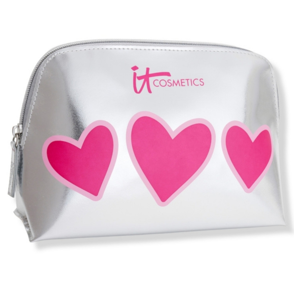NWT It Cosmetics Silver Makeup Bag with Pink Hearts
